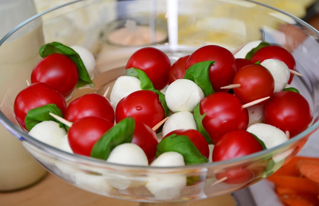 pixabay-tomato-mozzarella-653838_1280-1024x662